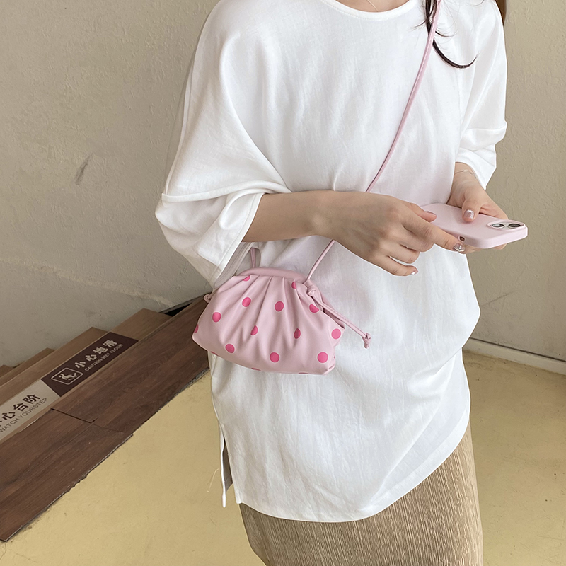 MOODS กระเป๋าถือและกระเป๋าสะพา - Luxury Bags Brand บทวิจารณ์และราคา